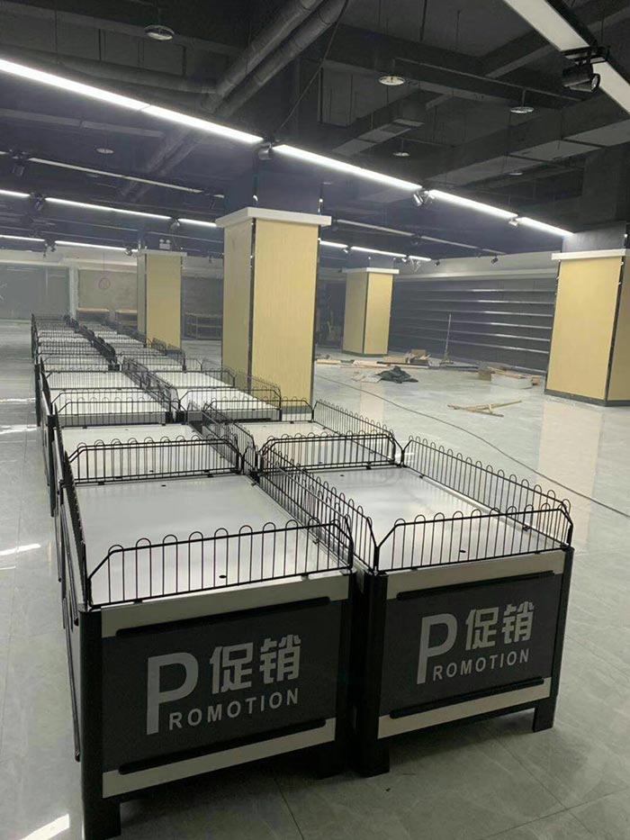 安陽內黃世紀華聯(lián)超市貨架案例